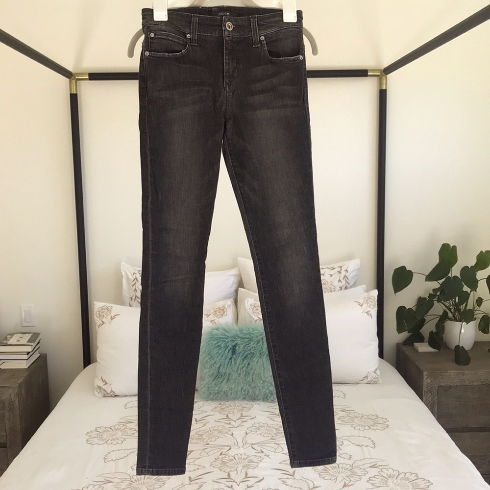Joe’s Jeans The Iconic Skinny
